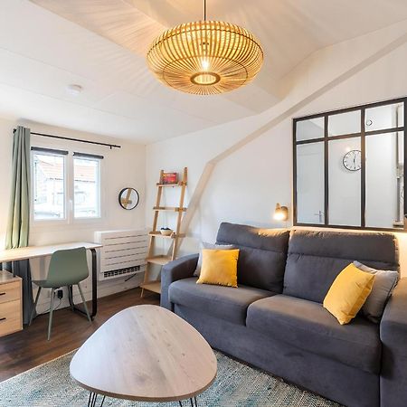 Apartamento La Parenthese Sous Les Toits Fontainebleau Exterior foto