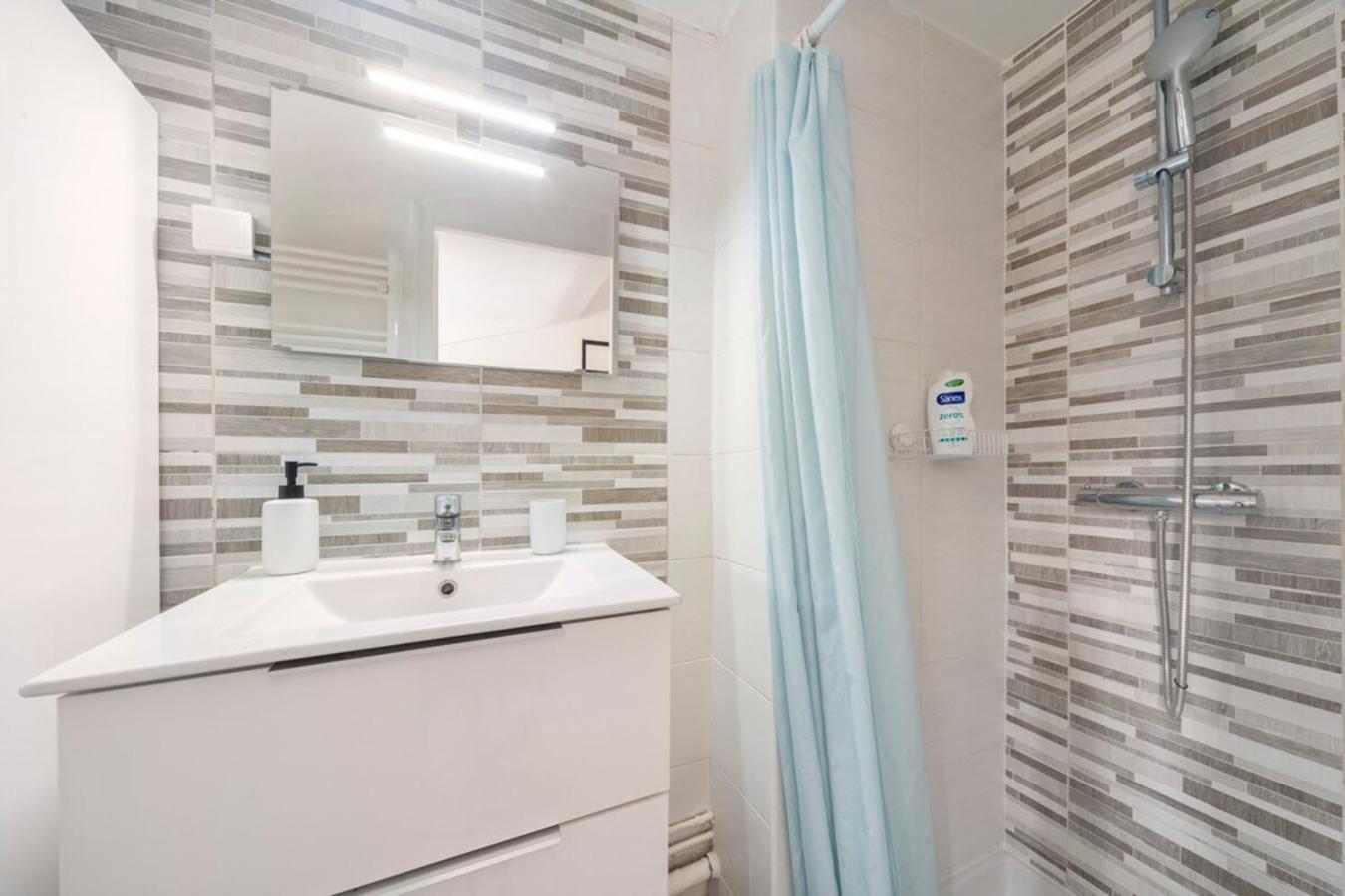 Apartamento La Parenthese Sous Les Toits Fontainebleau Exterior foto