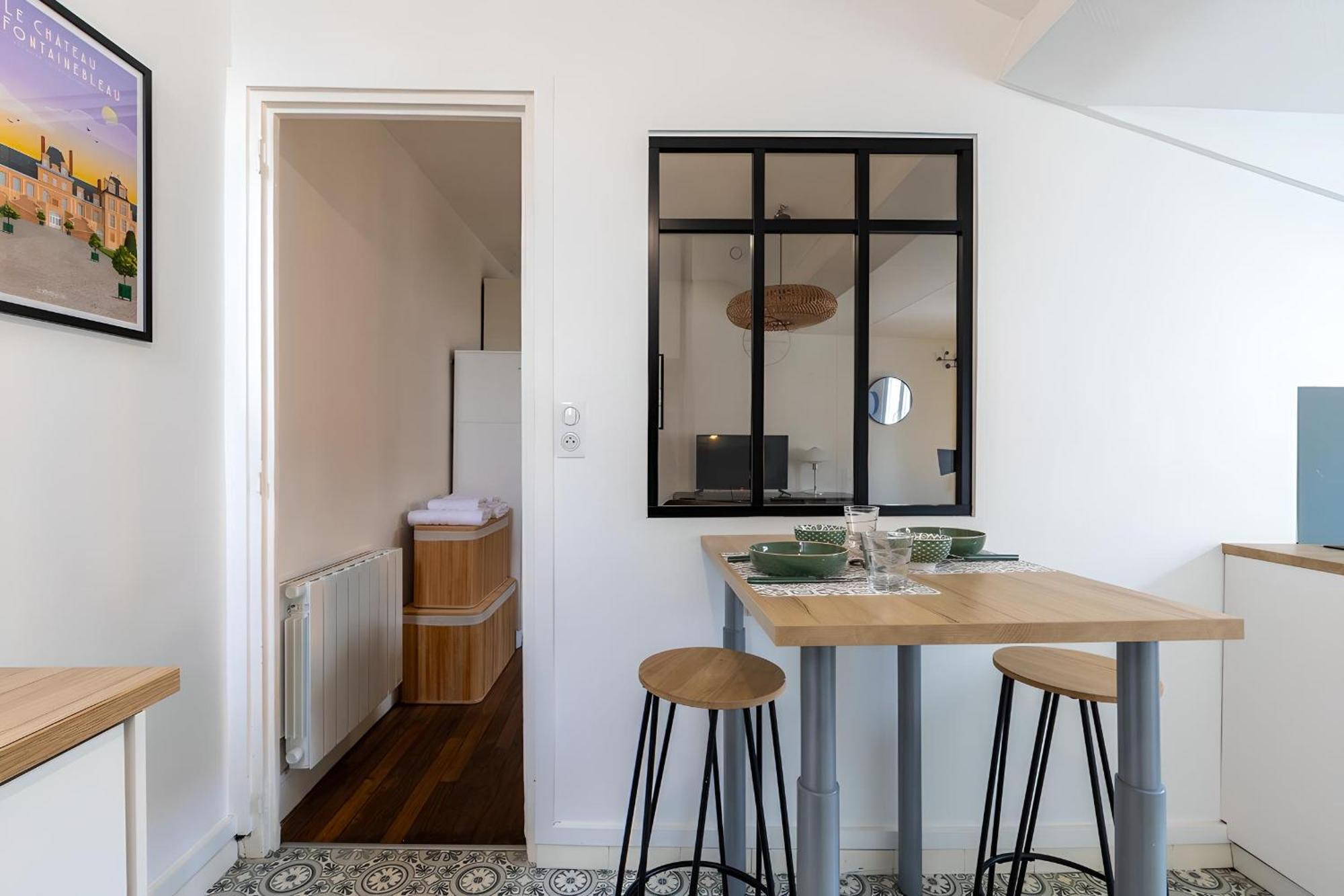 Apartamento La Parenthese Sous Les Toits Fontainebleau Exterior foto